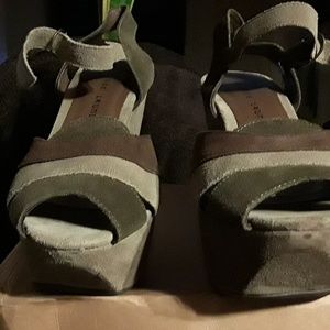 Chinese laundry suede platform wedges